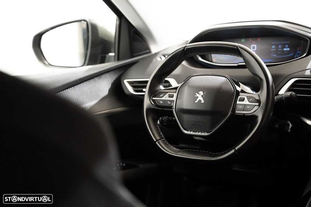 Peugeot 3008 1.2 PureTech Allure - 18