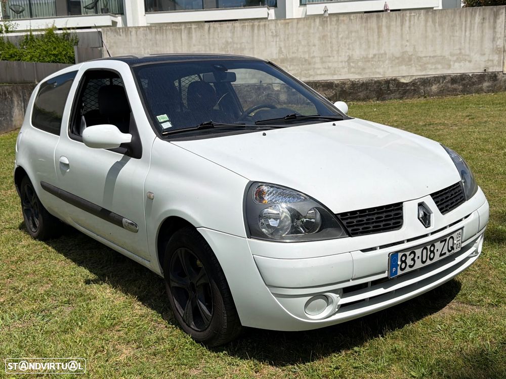 Renault Clio - 48