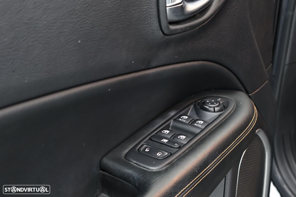 Jeep Compass 1.3 TG Limited S - 25