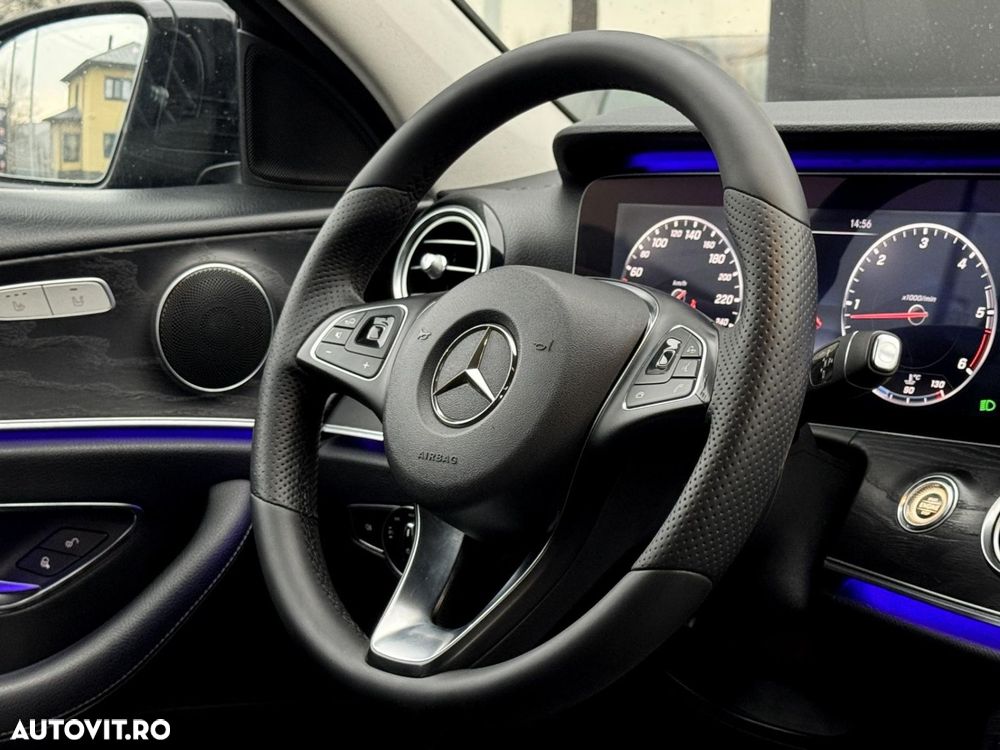 Mercedes-Benz E - 10
