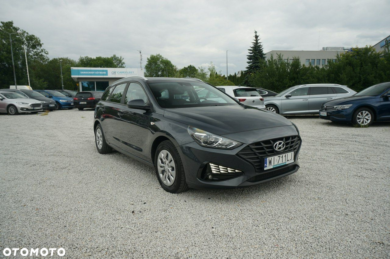Hyundai i30 1.6 D Classic + DCT - 4