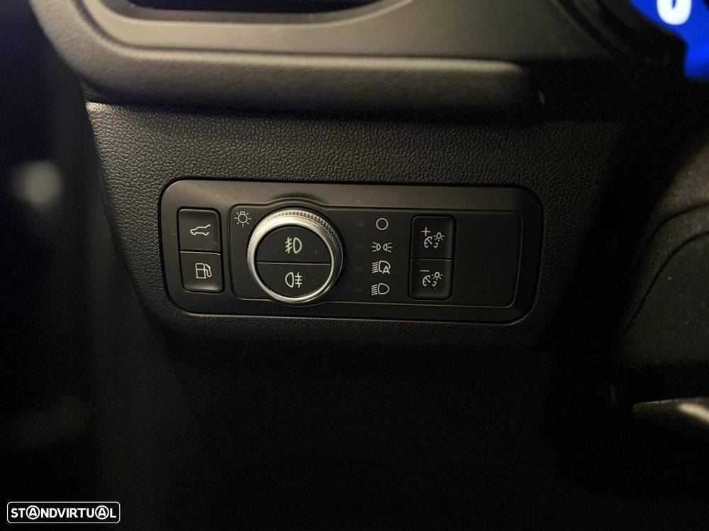 Ford Kuga 2.5 PHEV ST-Line - 26