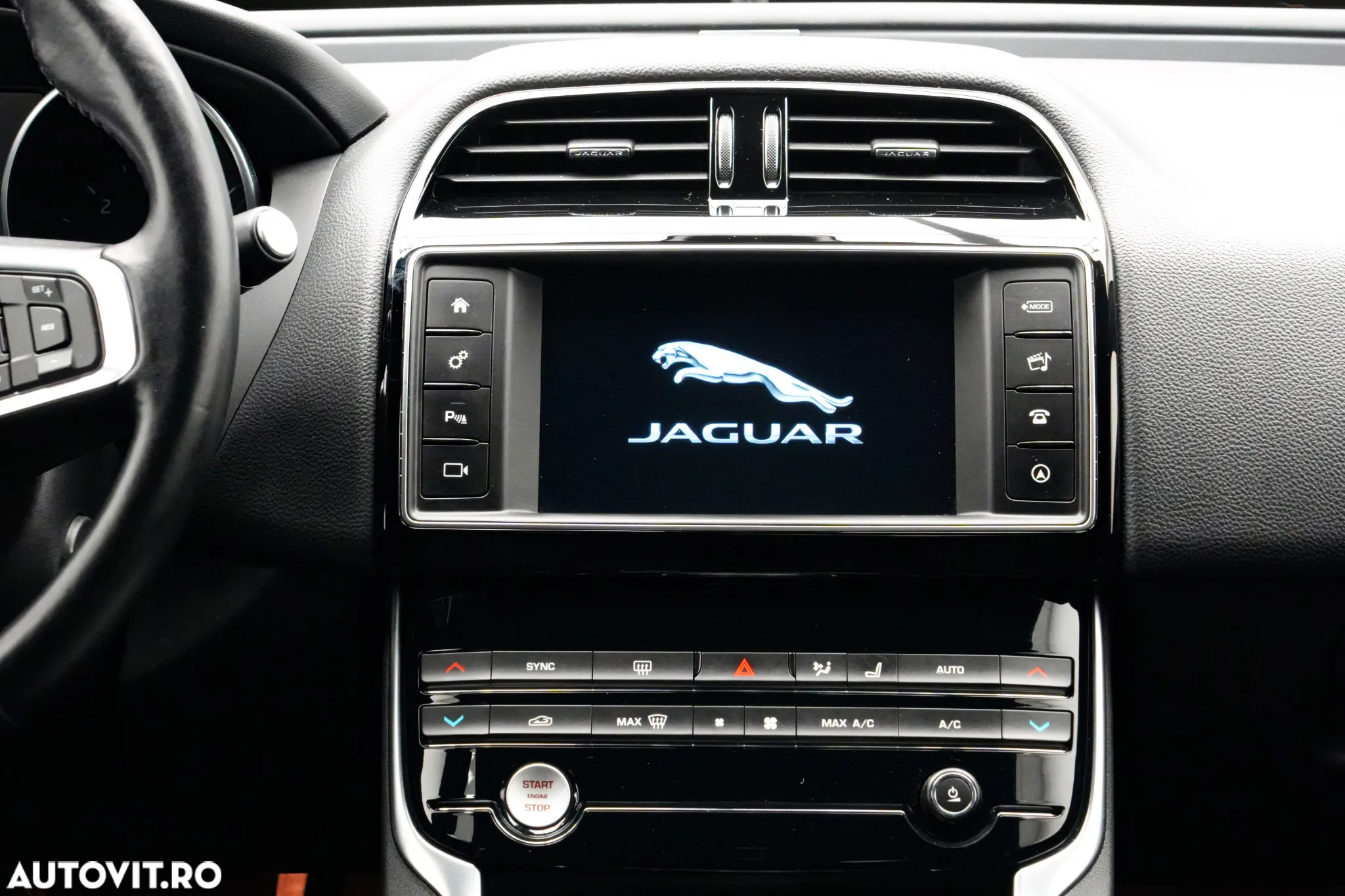 Jaguar XE 2.0 R-Sport - 19