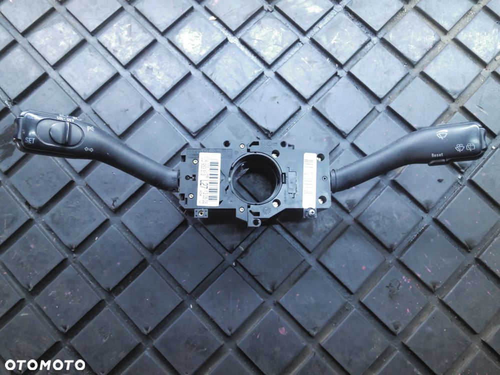 PAJĄK PRZEŁACZNIK ŚWIATEŁ WYCIERACZEK VW PASSAT B5 FL 1J0953513 - 1