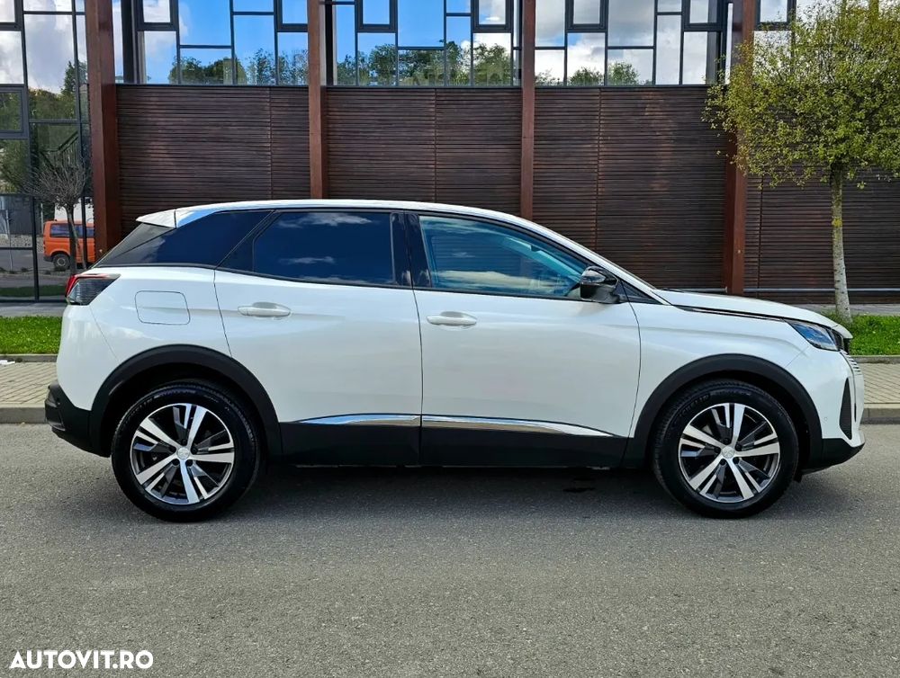 Peugeot 3008 PureTech 130 Stop & Start GPF EAT8 Allure Pack - 4