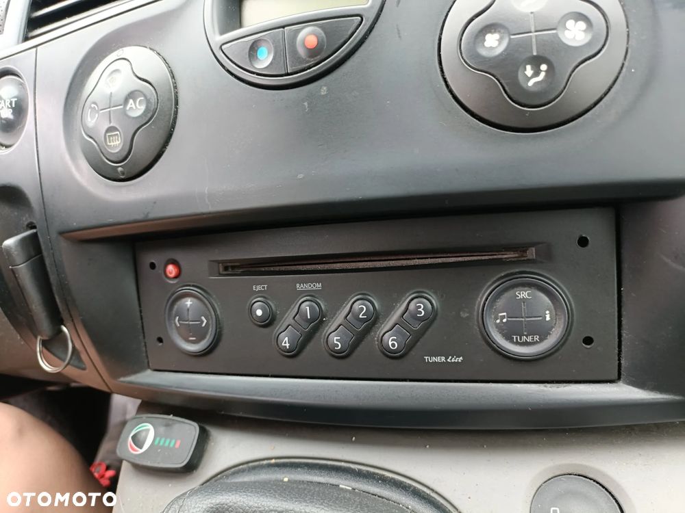 RENAULT SCENIC II 03-09 2003 r. radioodtwarzacz radioodbiornik radio  * - 3