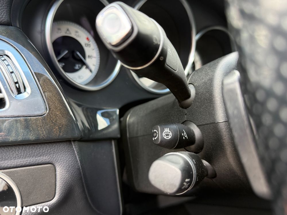 Mercedes-Benz CLS 500 4-Matic 7G-TRONIC - 27
