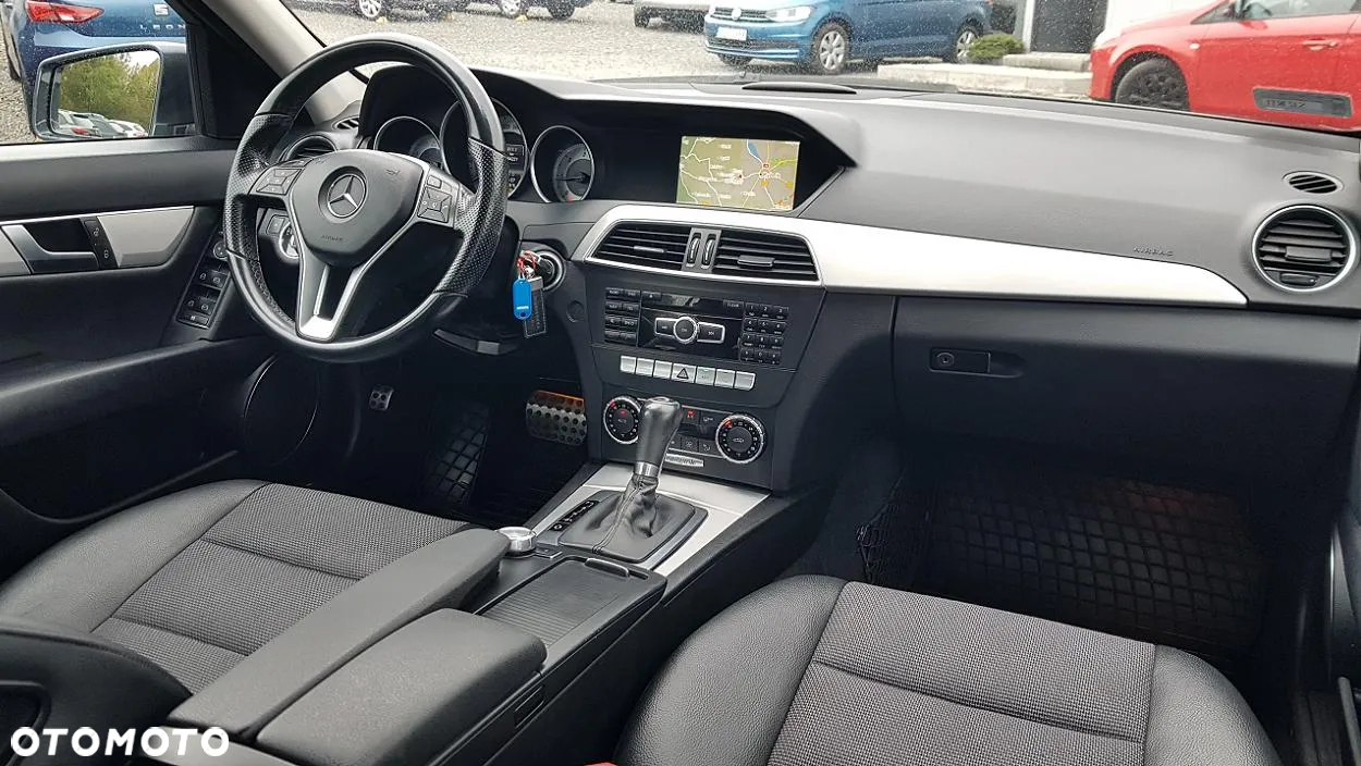 Mercedes-Benz Klasa C 220 T CDI DPF Automatik BlueEFFICIENCY Avantgarde - 16