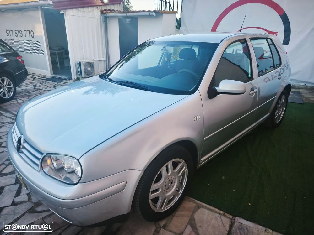 VW Golf 1.9 TDi 25 Anos - 31
