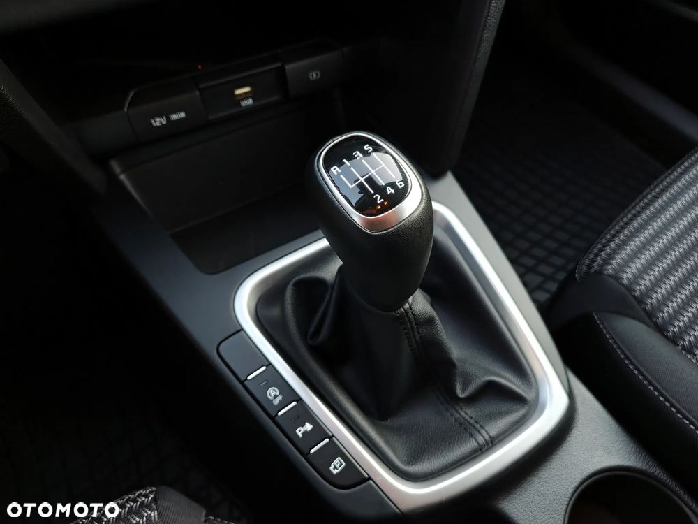 Kia Ceed 1.5 T-GDI M - 12