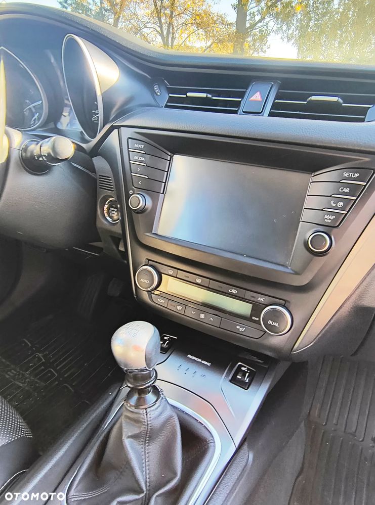 Toyota Avensis 1.8 Prestige - 18