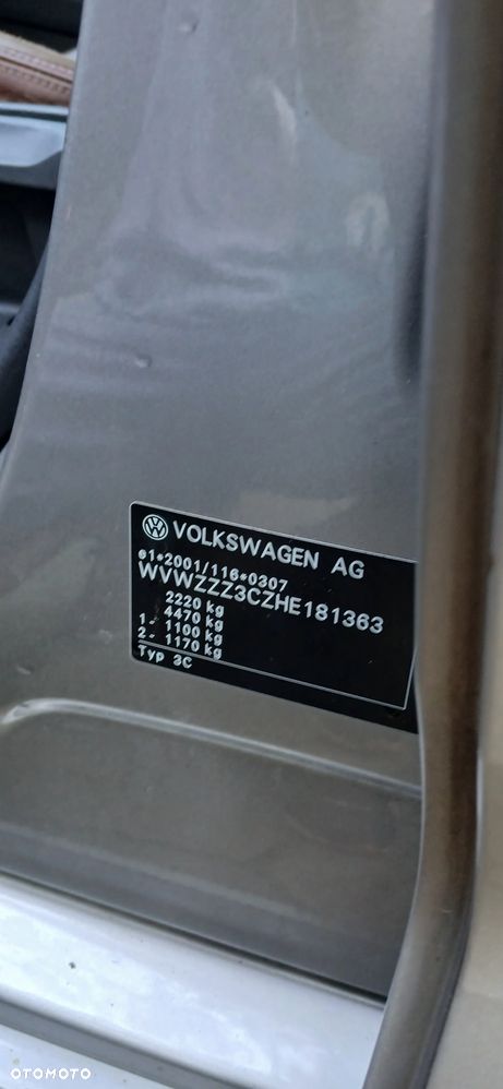 Volkswagen Passat - 36