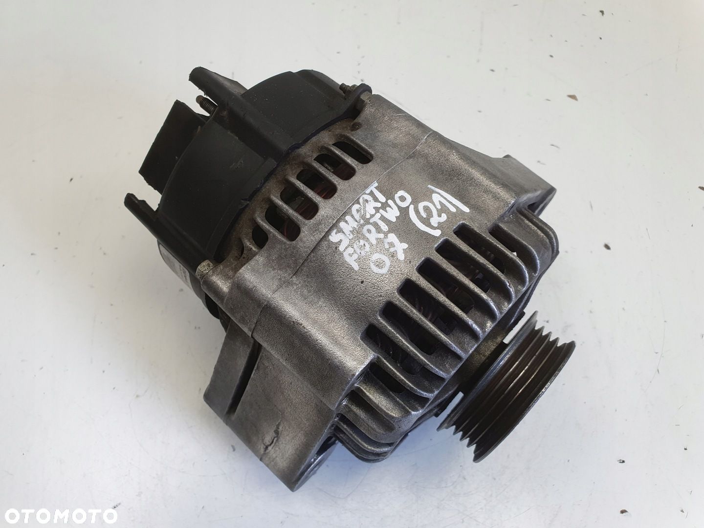 Smart ForTwo 0.7 T turbo ALTERNATOR 63321658 denso 75A - 1
