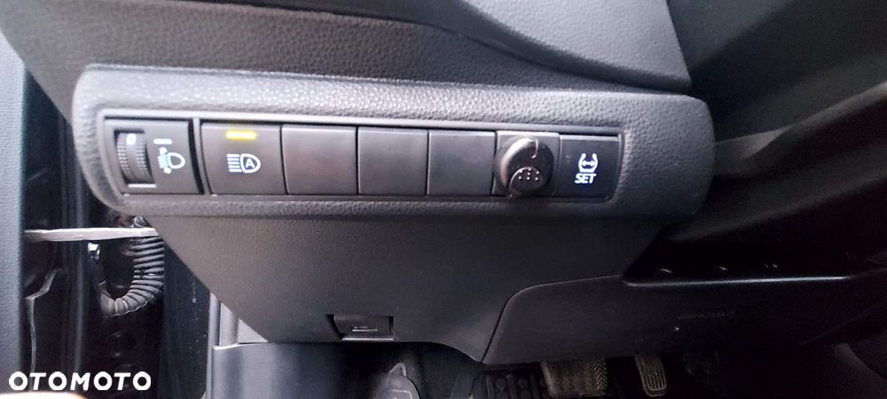Toyota Corolla - 24