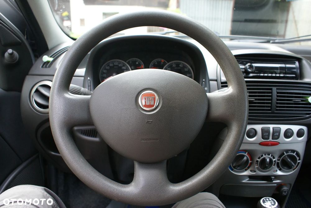 Fiat Punto 1.2 8V - 18