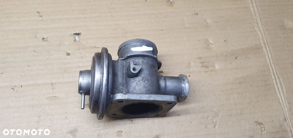 Zawór EGR BMW 3 5 E46 E39 2.0D 3.0D 7785452 - 1