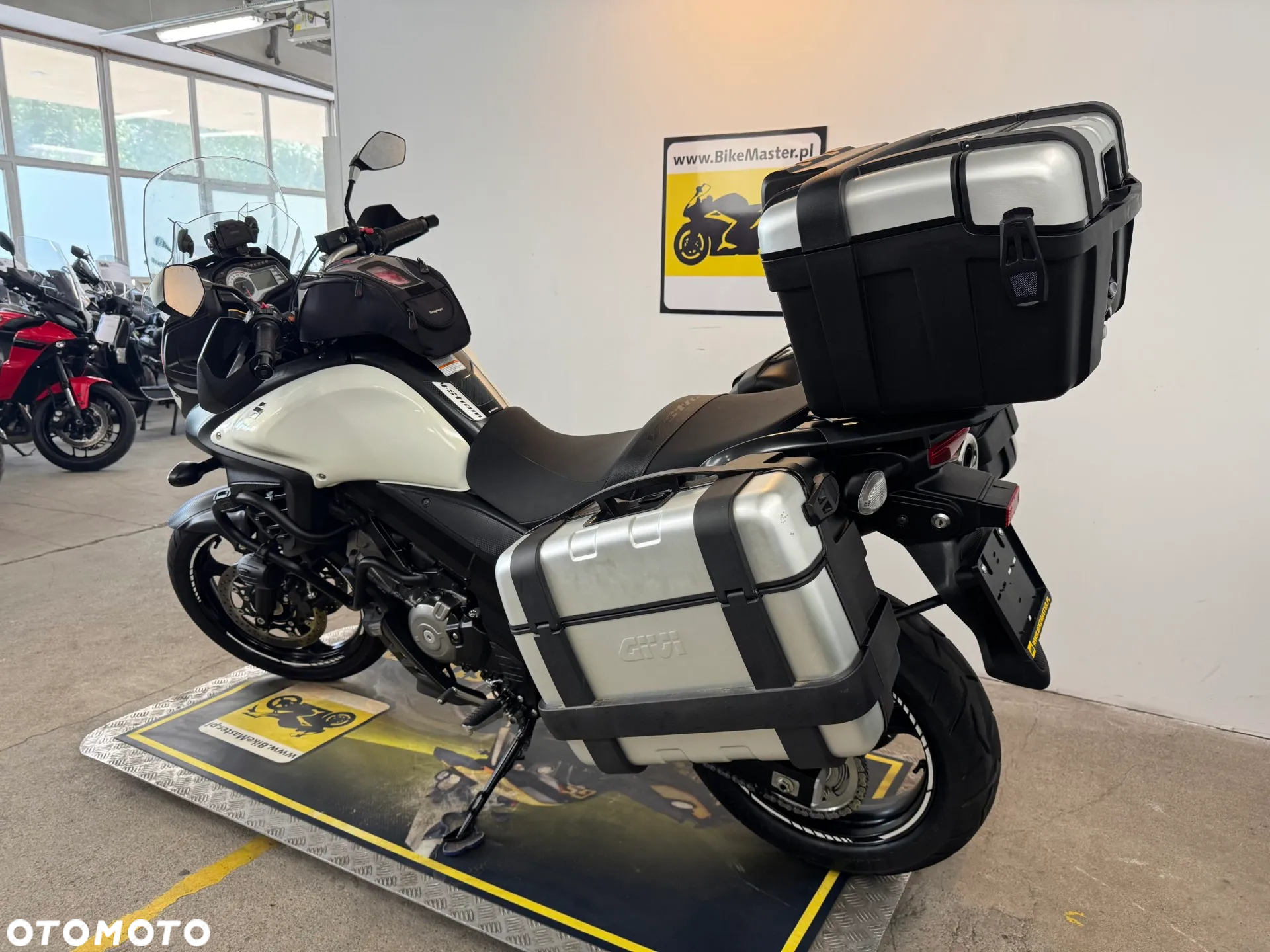 Suzuki DL - 6