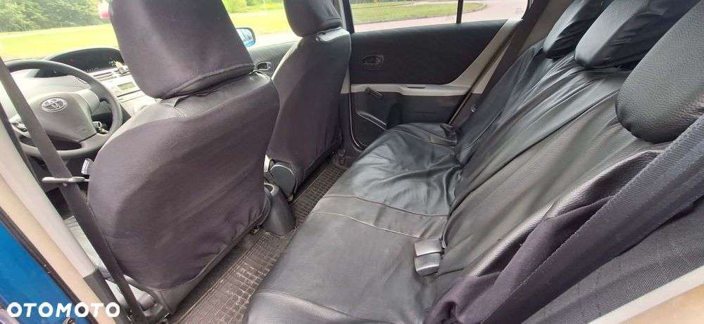 Toyota Yaris 1.3 - 12