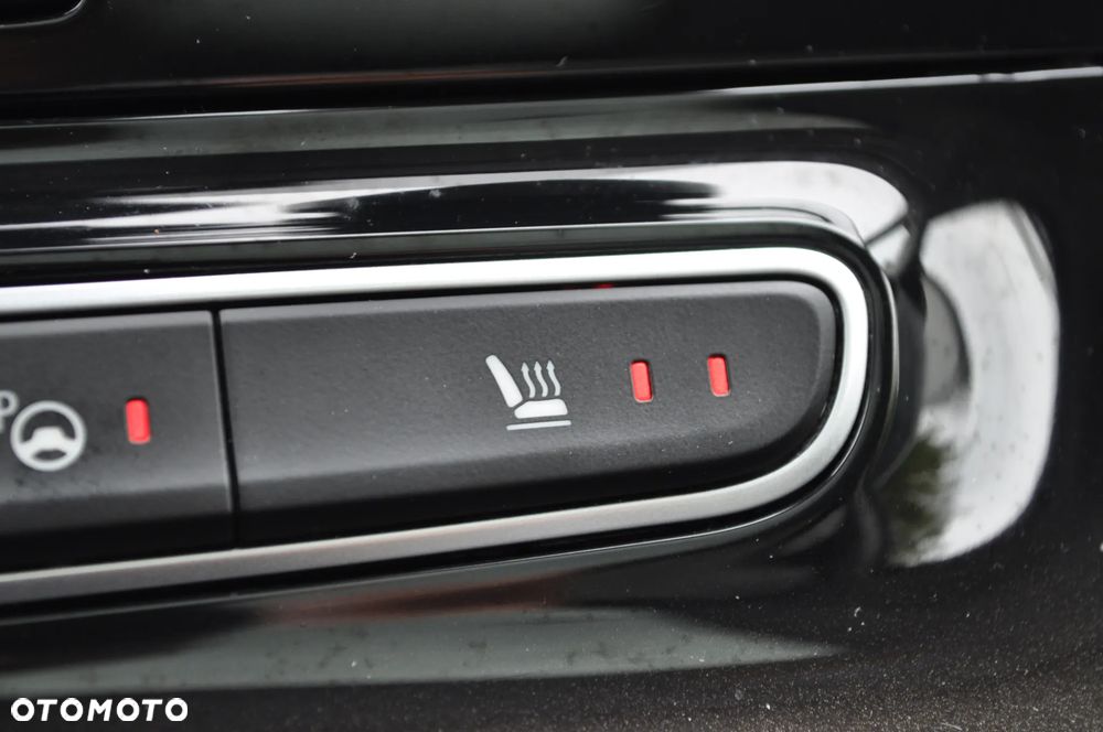 Renault Espace 1.6 dCi Energy Initiale Paris EDC 7os - 31