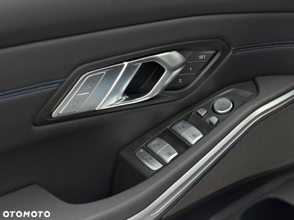 BMW Seria 3 M340i xDrive mHEV sport - 28