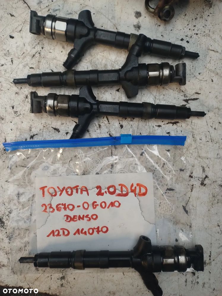 Toyota avensis corolla 2,0 D4D wtrysk 236700G010 - 1