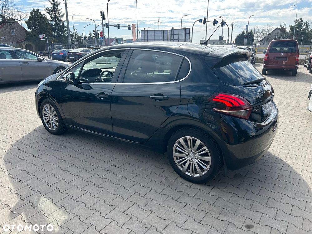 Peugeot 208 1.5 BlueHDi Allure Pack S&S - 9