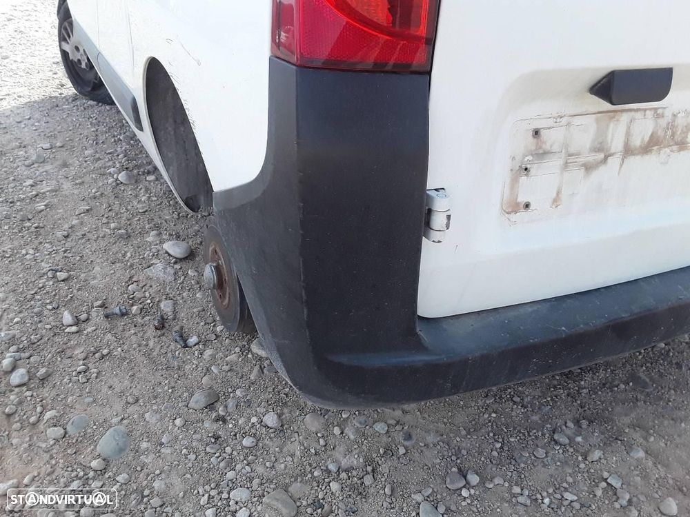 PARA-CHOQUES TRASEIRO FIAT III FIORINO 225 - 1