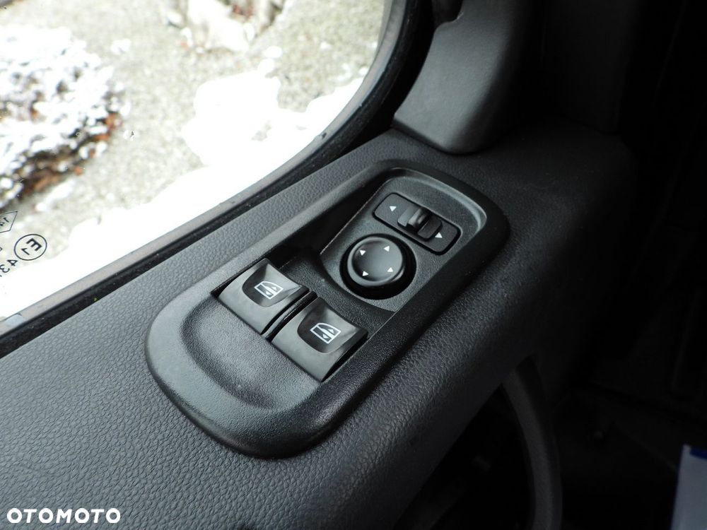 Renault MASTER PLANDEKA 10 PALET TEMPOMAT LEDY PNEUMATYKA KLIMATYZACJA  165KM - 29