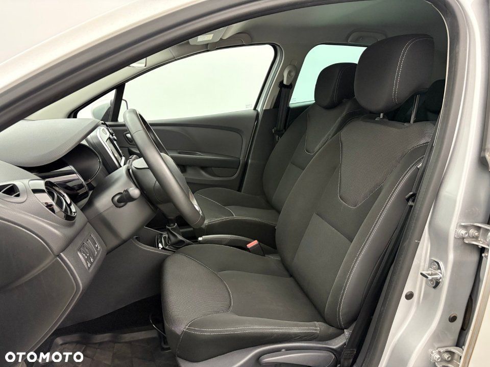 Renault Clio - 9