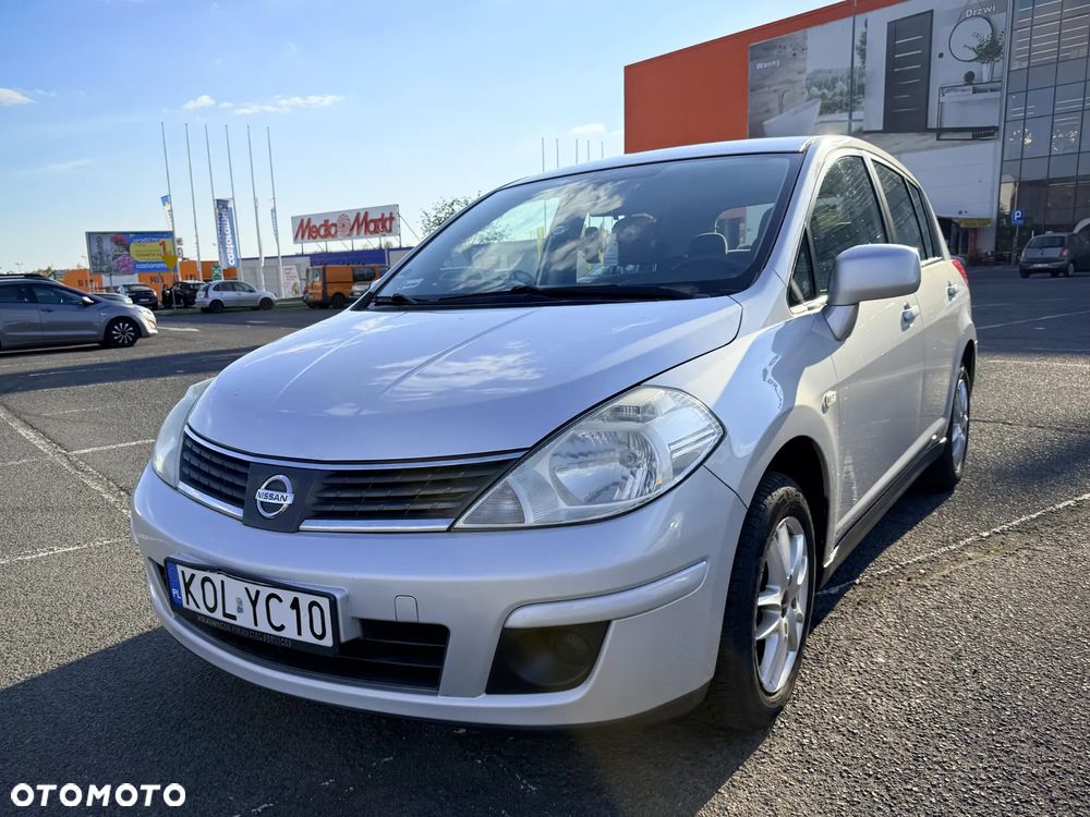 Nissan Tiida - 1