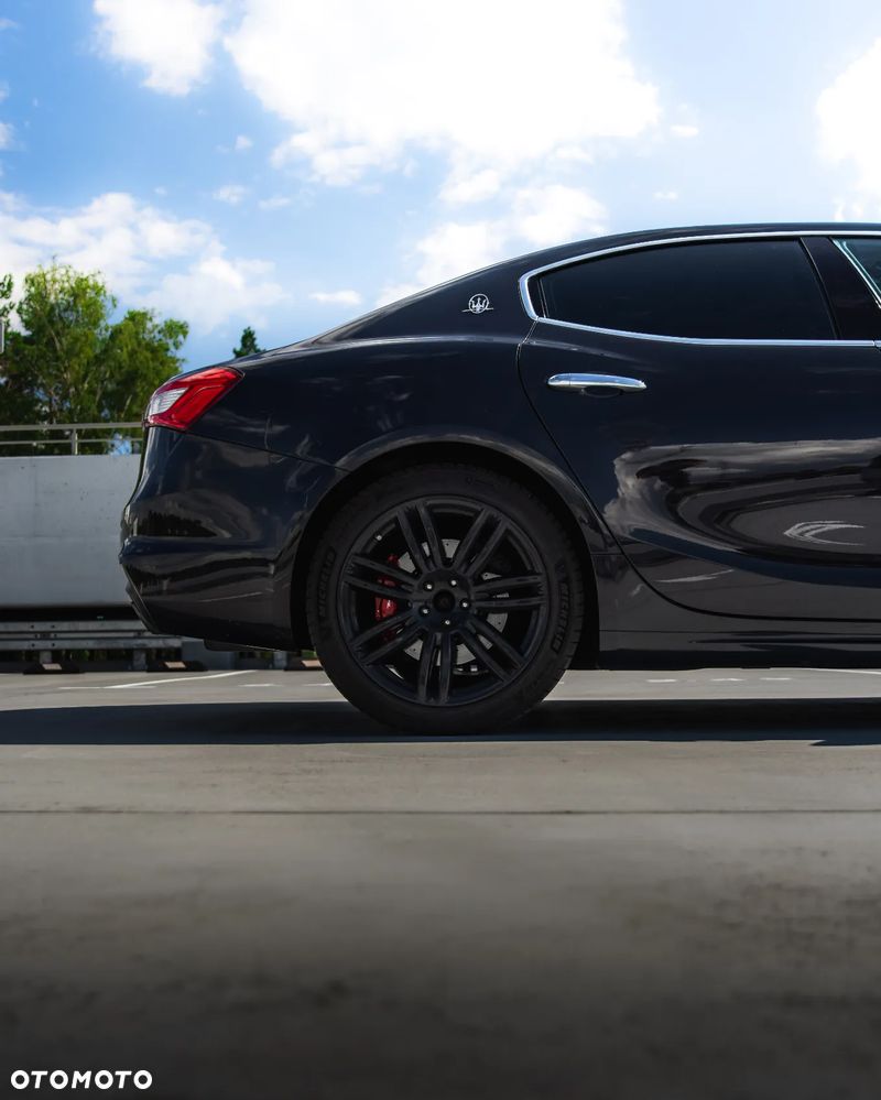 Maserati Ghibli S GranSport - 10