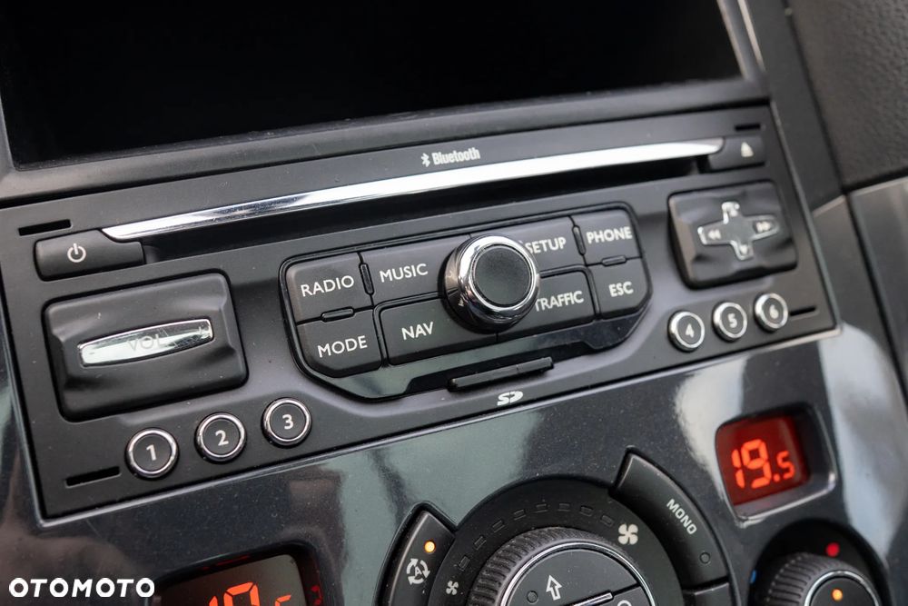 Peugeot 3008 120 VTi Premium - 22