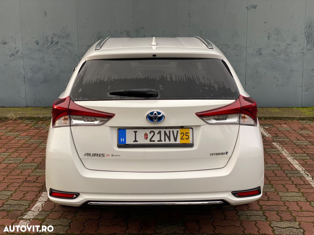 Toyota Auris 1.8 L VVT-i TS Hybrid Sol+ - 4