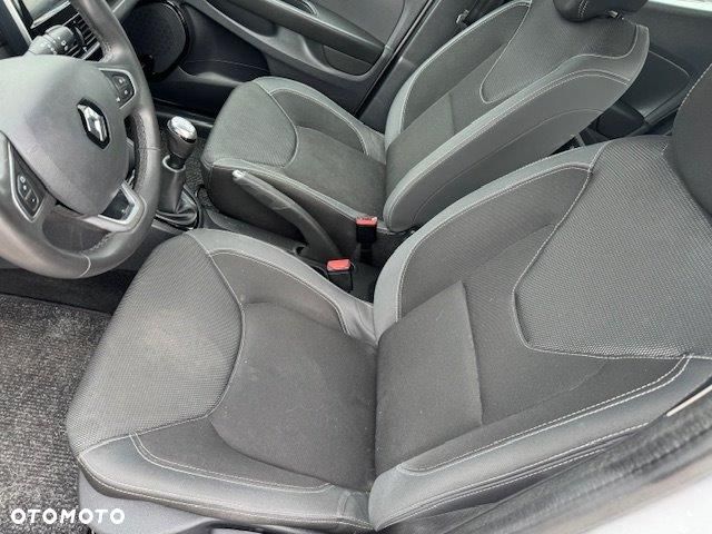 Renault Clio - 6