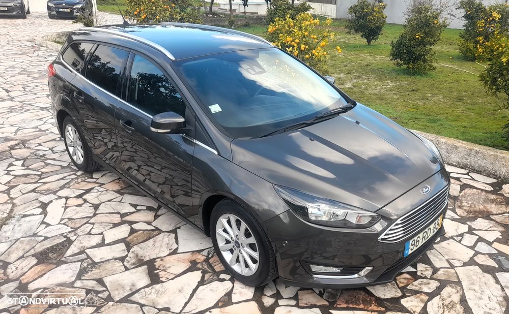 Ford Focus SW 1.0 SCTi Titanium - 12