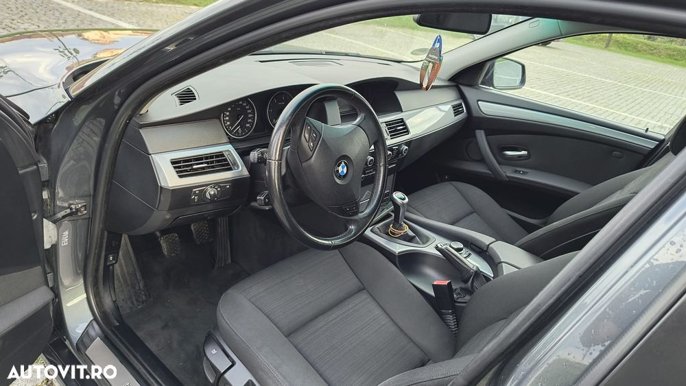 BMW Seria 5 520d - 15