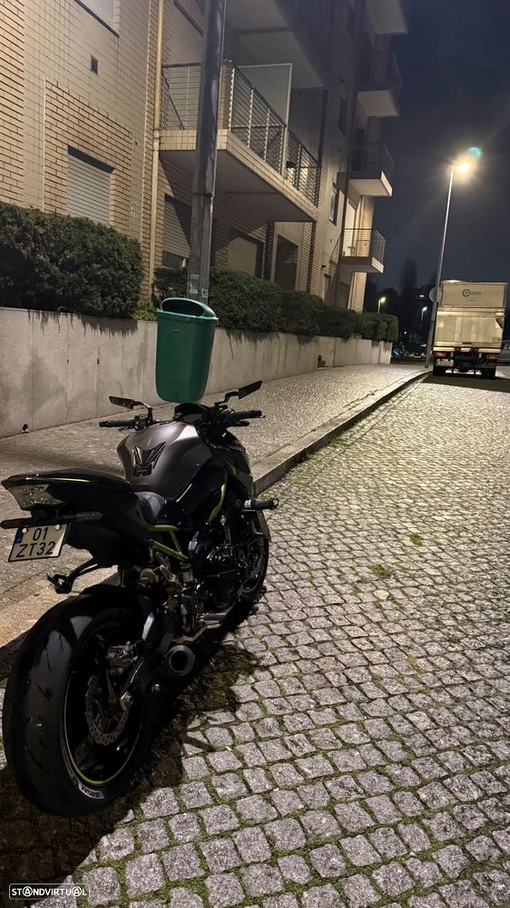 Kawasaki 900 Z900 - 3