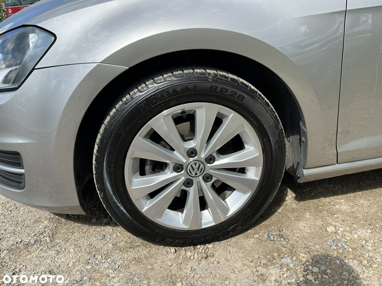Volkswagen Golf - 28