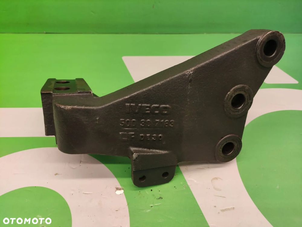 Łapa 500337183 Mocowanie Silnika F3BFE613E IVECO FPT CURSOR 13 - 3