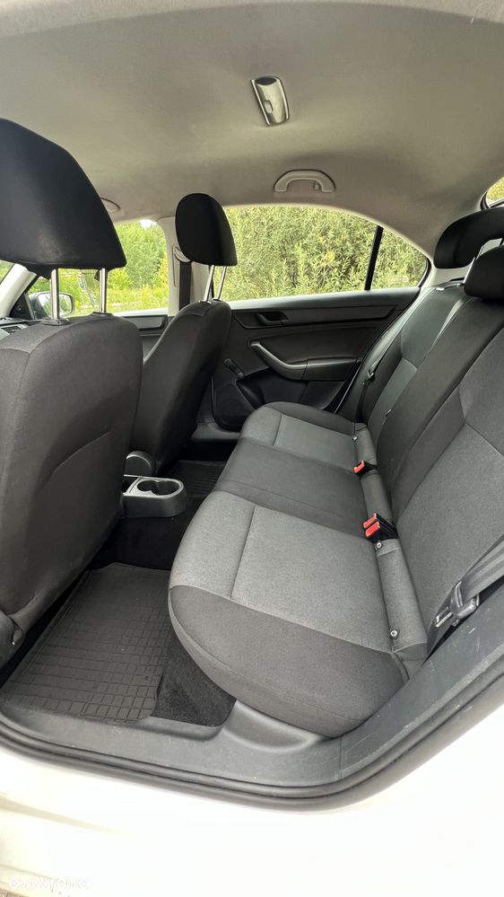 Skoda RAPID 1.2 Active - 18