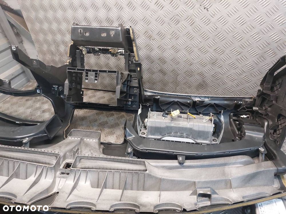 ZESTAW POSTRZAŁOWY SKODA OCTAVIA II 1K0909605T - 9