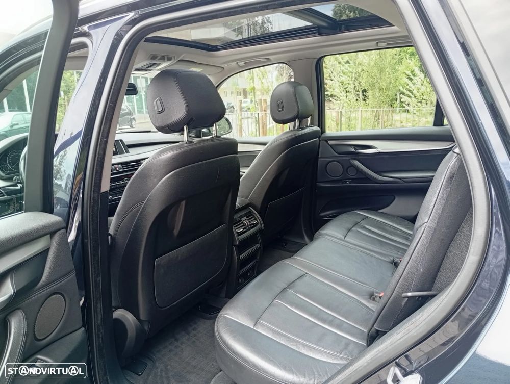 BMW X5 25 d sDrive Comfort 7L - 8