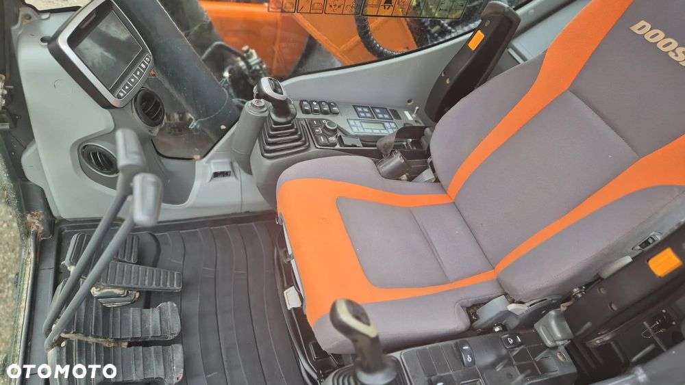 Doosan DX 140  LC - 5  KOPARKA GĄSIENICOWA - 6