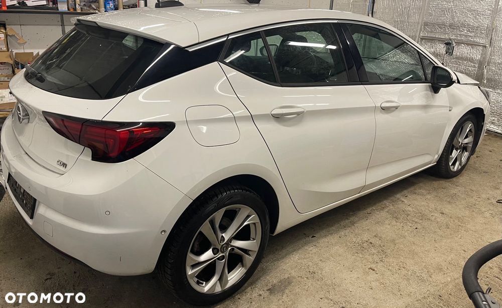 Opel Astra 1.6 D Start/Stop Innovation - 3