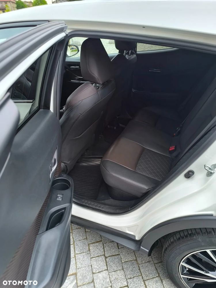 Toyota C-HR 1.8 Hybrid Prestige - 4