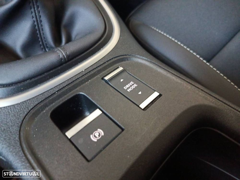Jeep Avenger 1.2 GSE T3 Altitude - 19