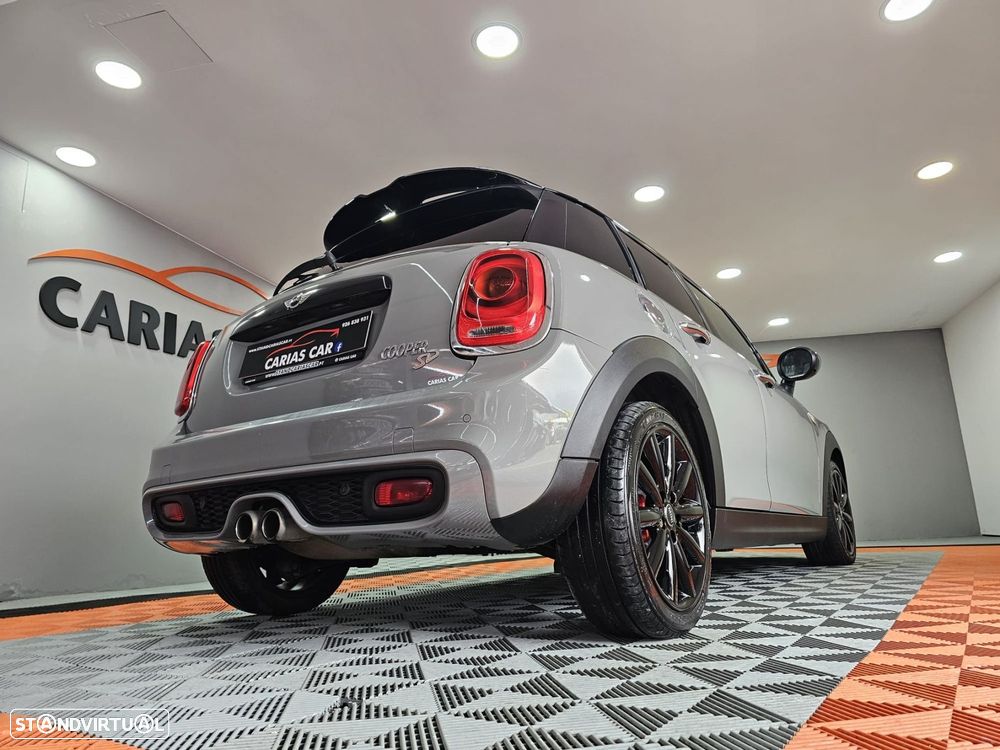 MINI 5 Portas Cooper SD Auto Desportiva - 8