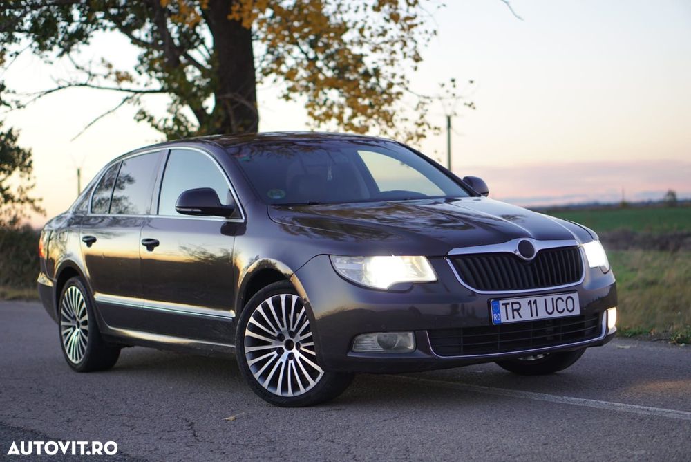 Skoda Superb 2.0 TDI Elegance - 1