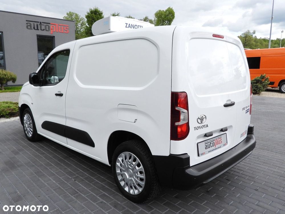 Toyota PROACE CITY  FURGON CHŁODNIA  -15*C ZASILANIE 230V TEMPOMAT KLIMATYZACJA  100KM - 11