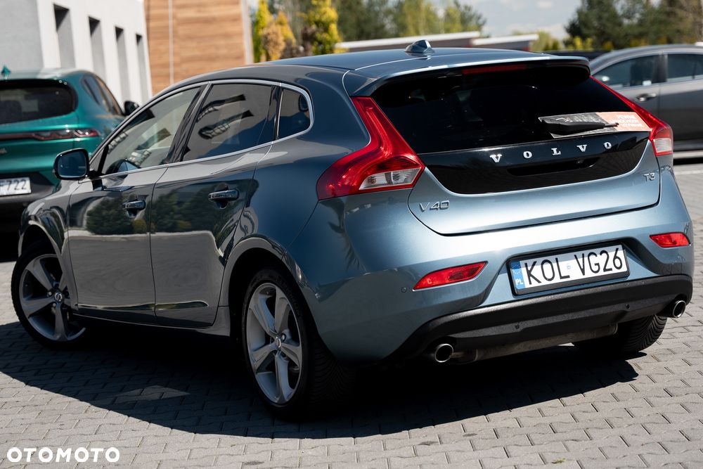 Volvo V40 T3 - 16